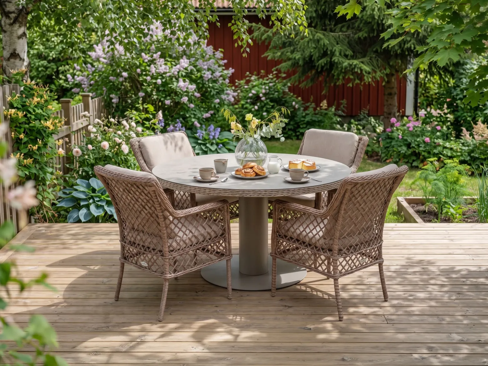 Rose rundt spisebord