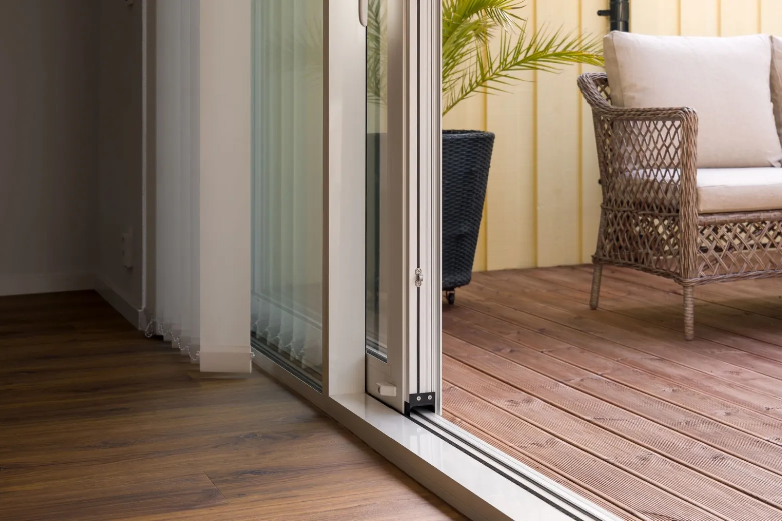 WG 100 Slimline – 4-delt Fasadeparti